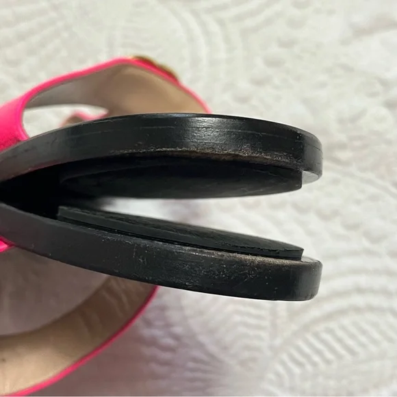 GUCCI Marmont Double GG Hot Pink T Strap Flat Sandal Black Leather Size 40.5